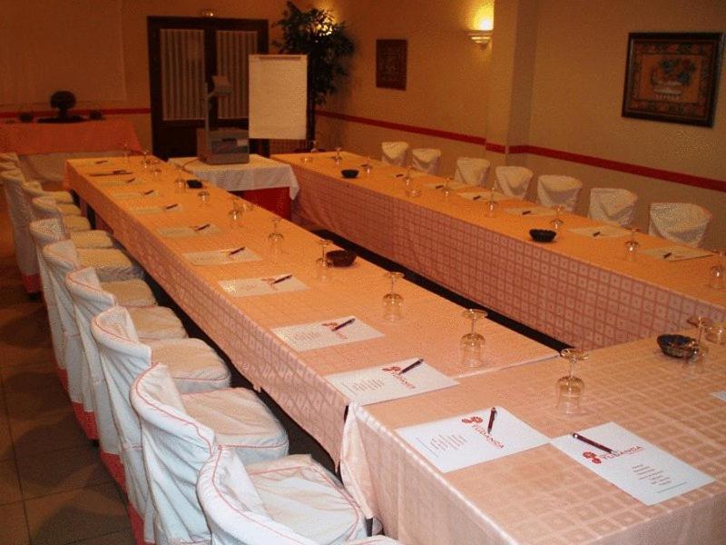 Hotel Tudanca Benavente Facilidades foto
